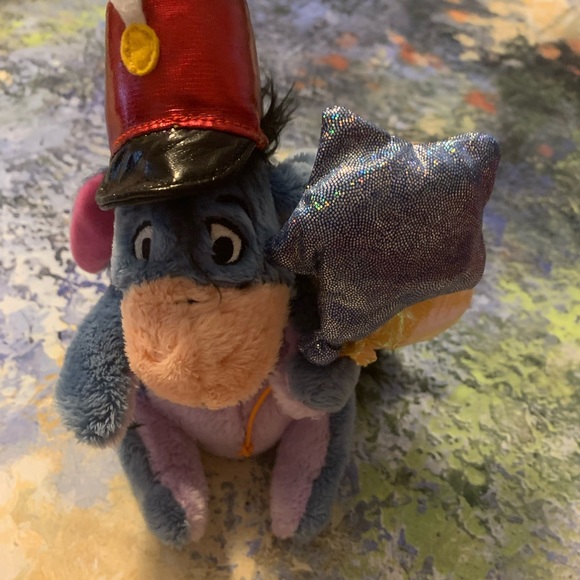 Disney Celebration Eeyore - Picture 8 of 8